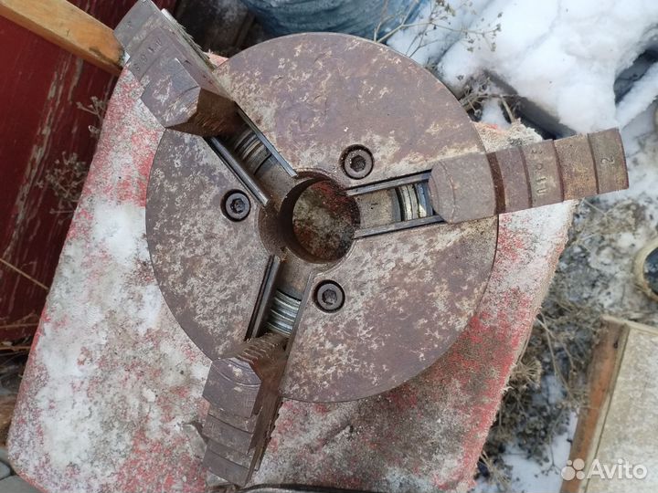 Токарный патрон 200мм