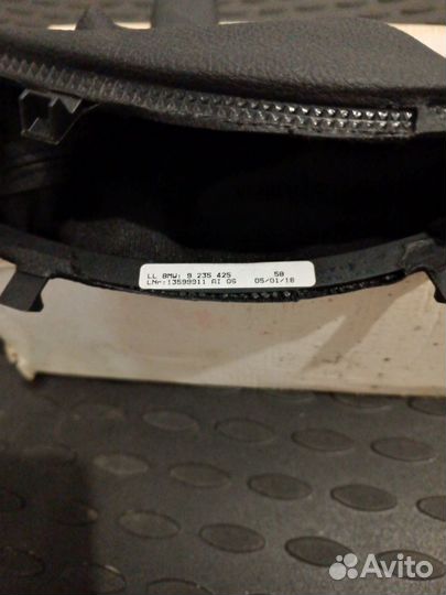 BMW 3 F30/4 F32 Кожух рычага стояночного тормоза