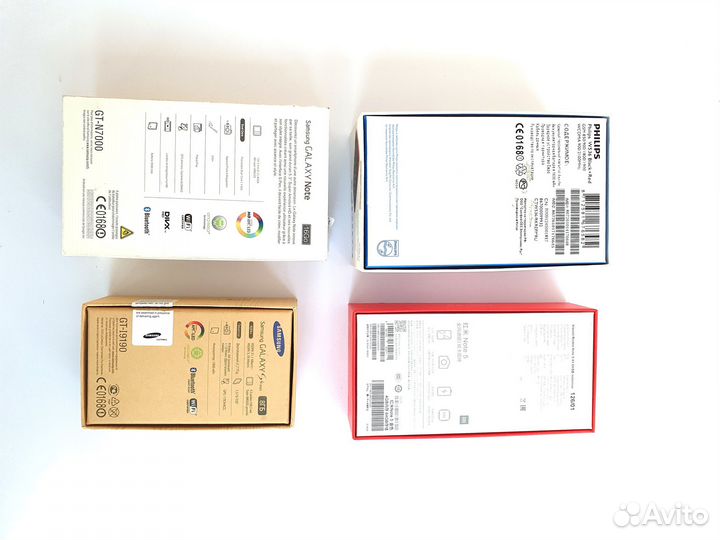Коробки от телефонов Samsung Xiaomi Phillips