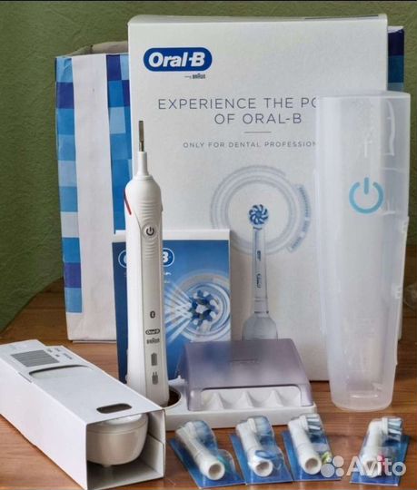 Электрическая зубная щетка Braun oral b 4000