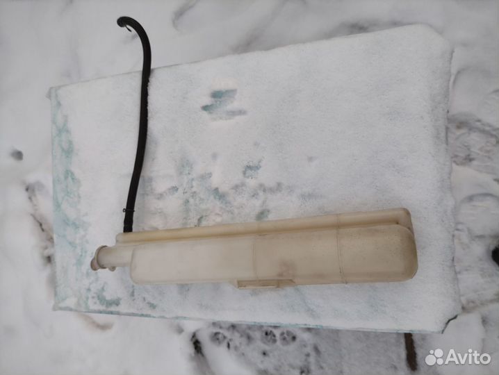 Расширительный бачок Mitsubishi Lancer 9