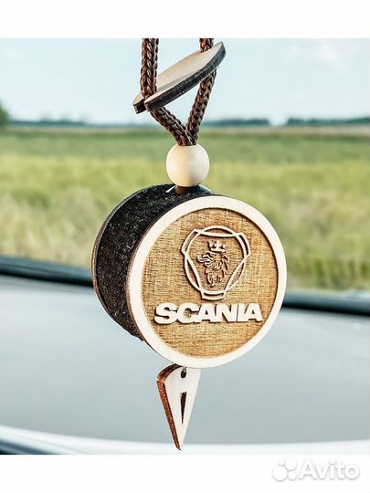 Ароматизатор подвеска деревянная в авто Scania