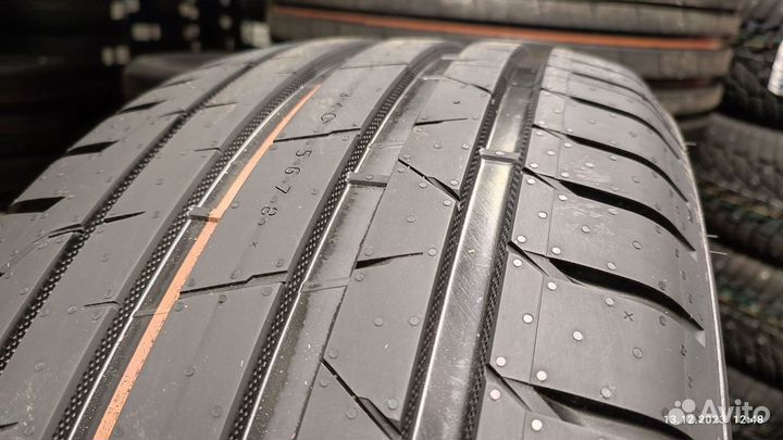 Nokian Tyres Hakka Black 2 SUV 235/55 R20 102Y