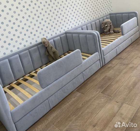 Детская кровать с мягкой спинкой