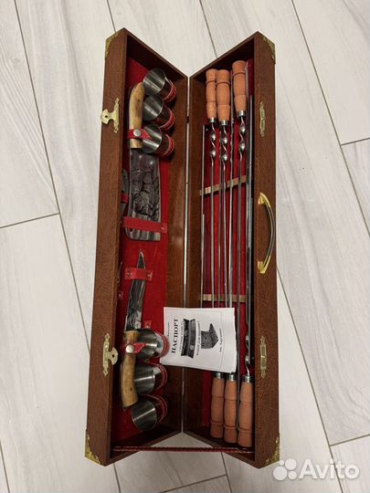 Шашлычный набор в деревянном кейсе