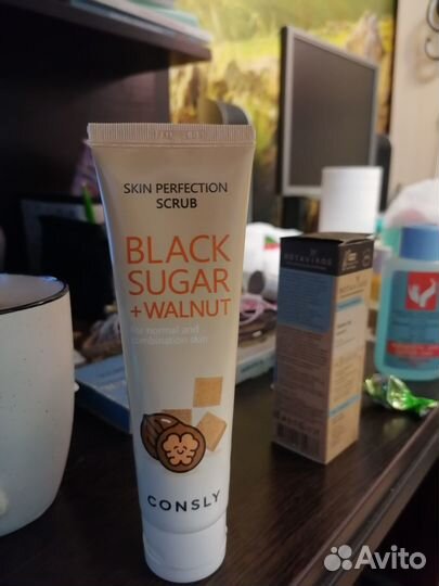 Скраб для лица. Consly. Black sugar + walnut