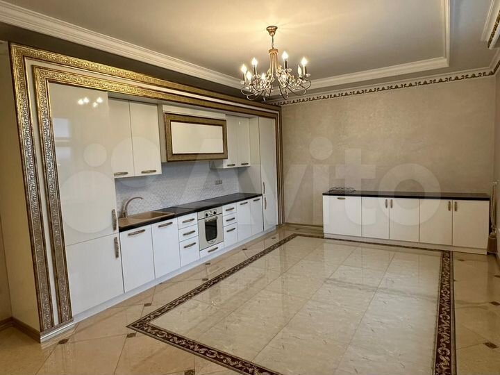 4-к. апартаменты, 280 м², 13/15 эт.