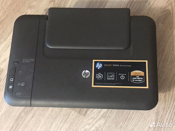 Цветной струйный принтер HP 2050 A