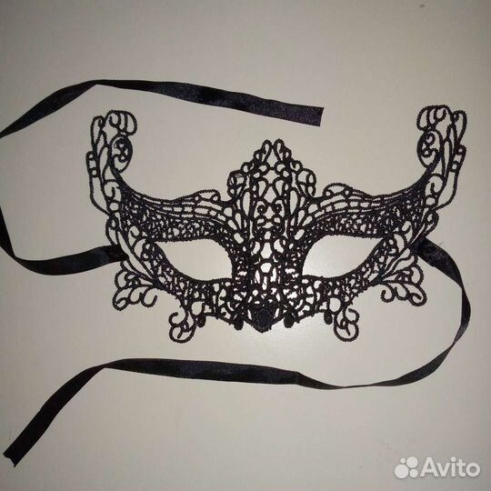 Маска маскарадная