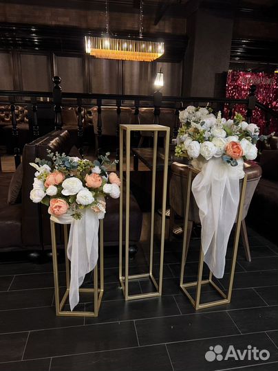 Стойки декоративные на свадьбу