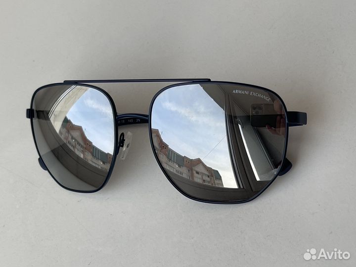 Солнцезащитные очки armani exchange
