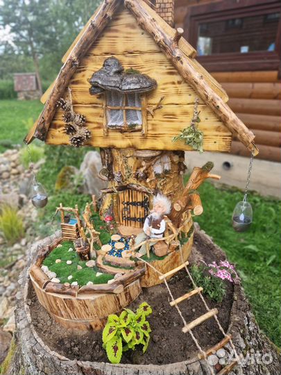 Декоративный домик для сада