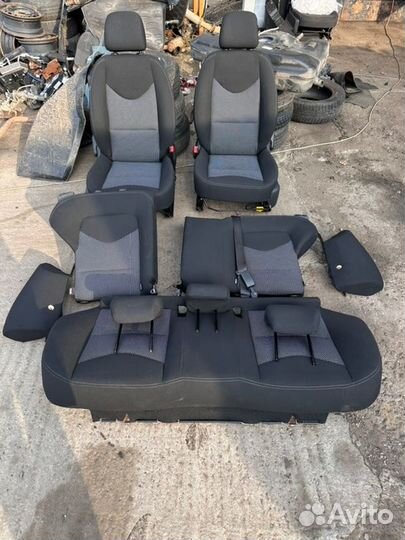 Сиденья Citroen C4 B7 2013