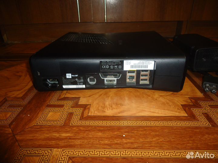 Xbox 360 Slim прошита (Freeboot) 320Gb