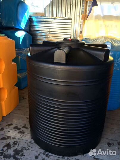Пластиковая емкость 2000 л