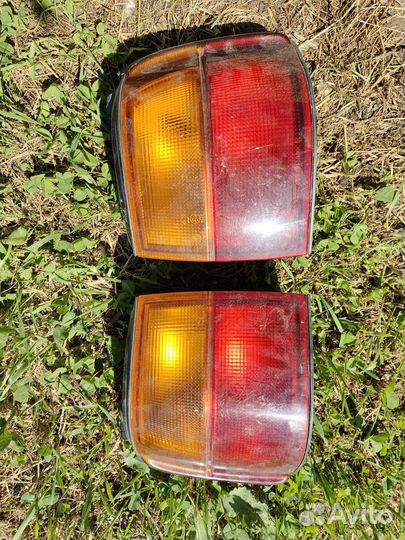 Задние стопы Mitsubishi Delica комплект