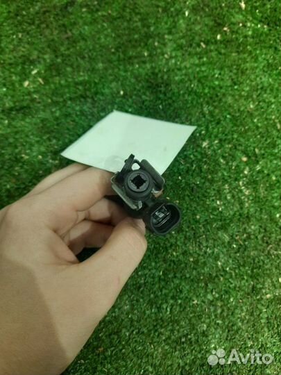 Форсунка топливная Nissan Qashqai J10 mr20de 2007