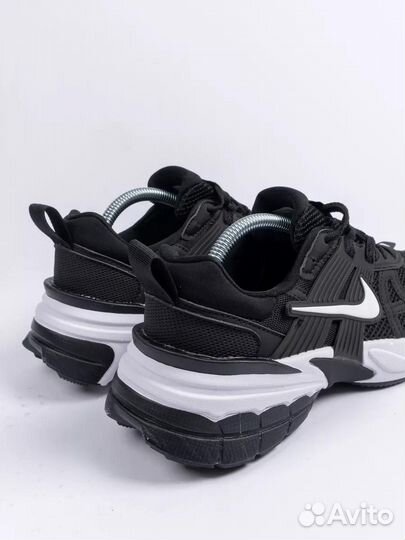 Кроссовки Nike V2K Run Runtekk черные