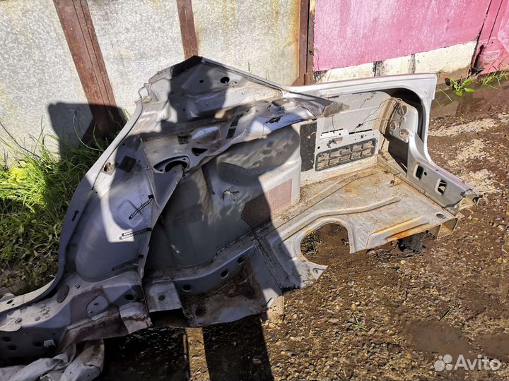 Заднее правое крыло четверть bmw e34