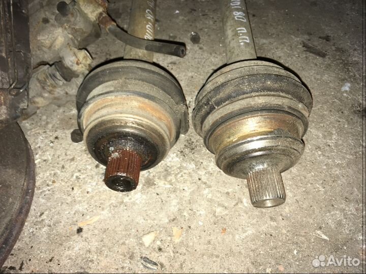 Полуось правая Ауди 80 Audi 80