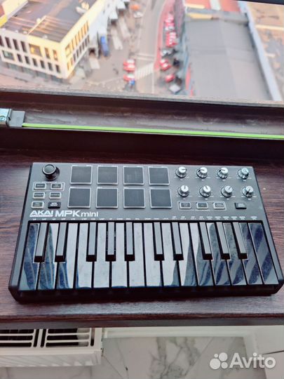 Midi-клавиатура akai MPK Mini mkiii черный
