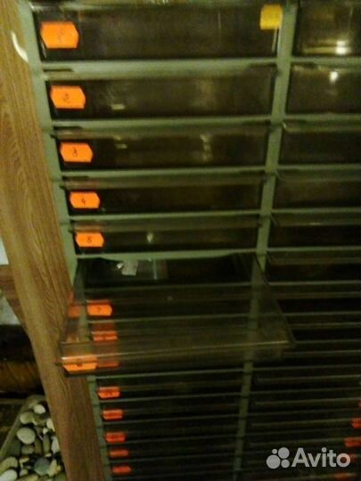 Стойка с органайзерами для рукоделия