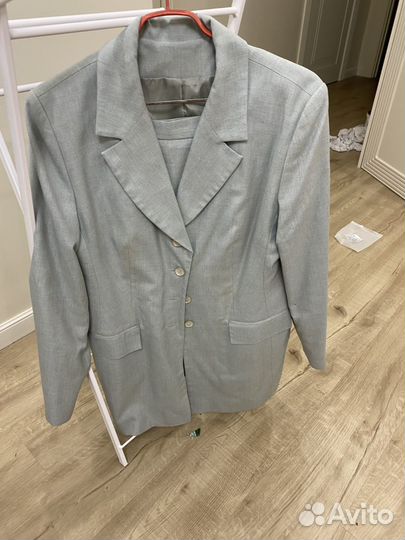 Костюм женский