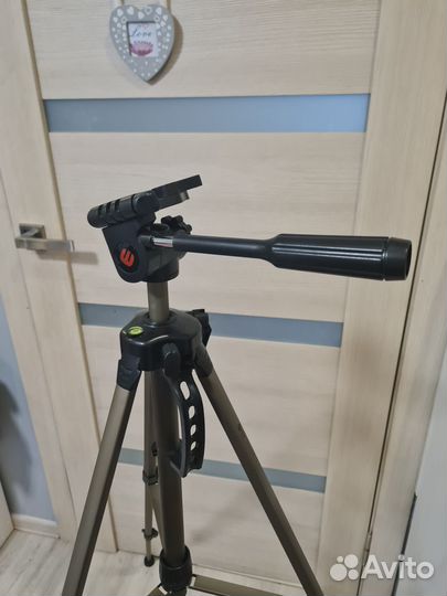 Штатив для фотоаппарата