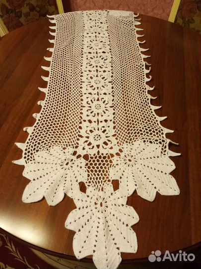 Шарф белый вязаный крючком