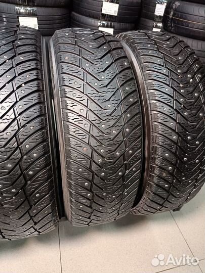 Yokohama Ice Guard IG65 215/65 R17 103T