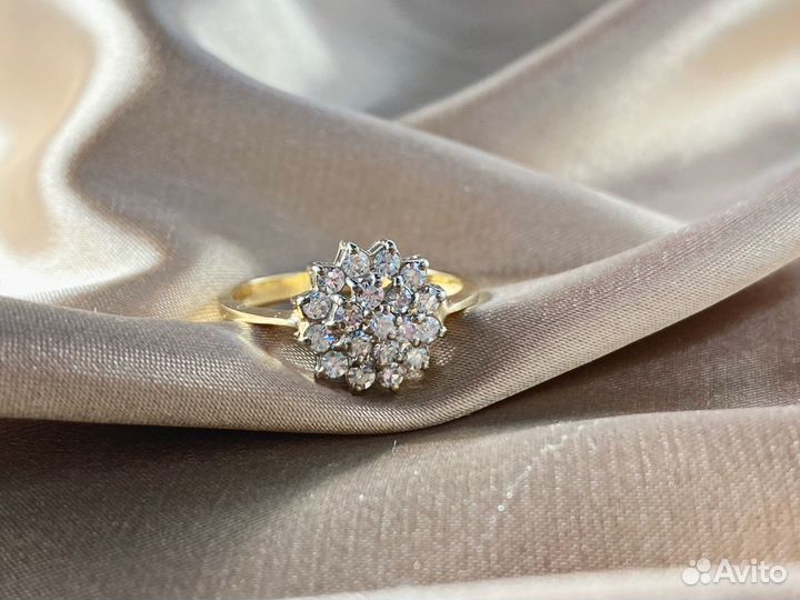 Золотое кольцо с природными бриллиантами