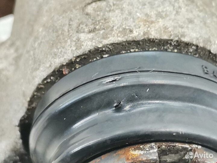 Суппорт задний правый для Alfa Romeo GT (937C)