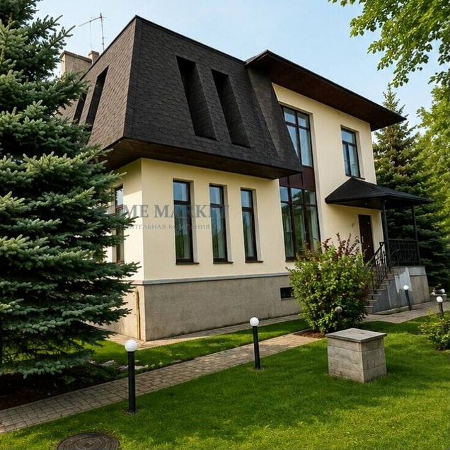 Дом 500 м² на участке 15 сот.