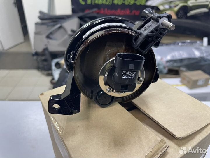 Противотуманка 5K0941700E Фольксваген tiguan