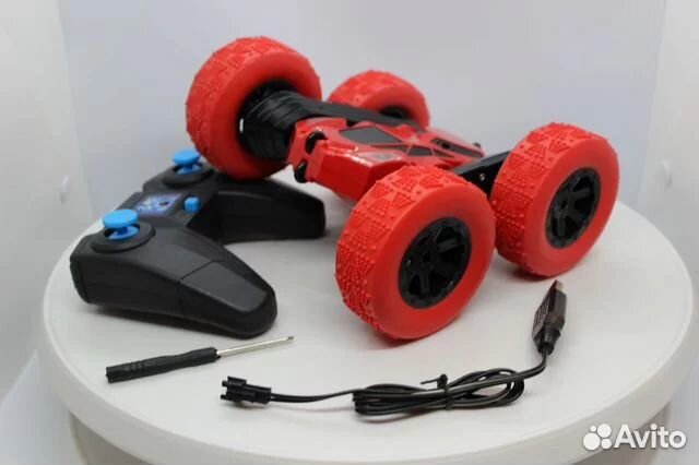 Радиоуправляемая машина перевертыш