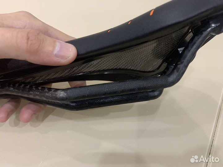 Седло Fizik tundra M3 carbon 125 мм