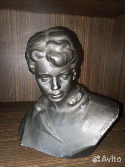 Бюст Есенина (железный)