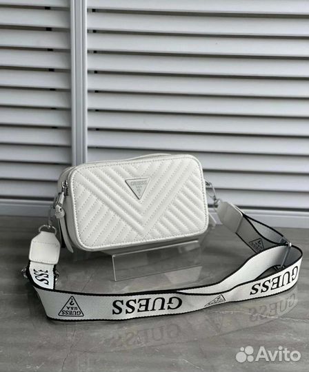 Женская трендовая сумка Guess