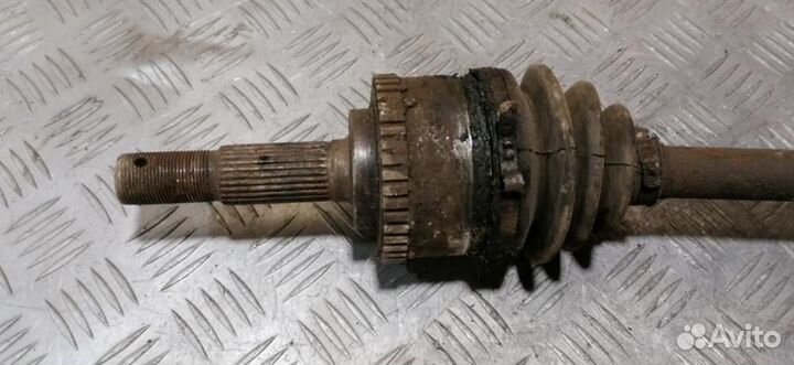 Полуось передняя правая Nissan Primera 1996 2002