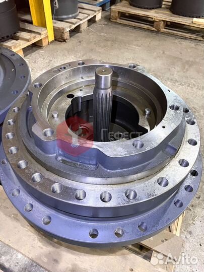 Бортовой редуктор EC330BLC 14551150