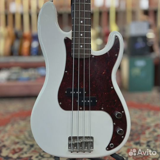 Бас-гитара Fender Squier Classic Vibe '60s Precisi