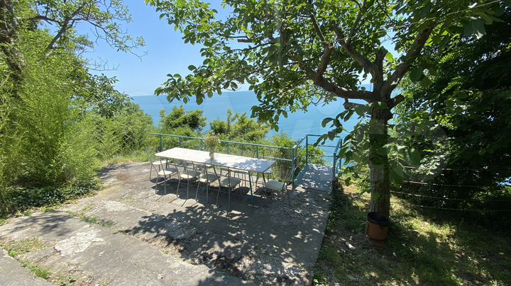 Комната 20 м² в 6-к., 1/2 эт.