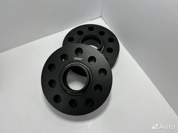 Комплект колесных проставок skoda