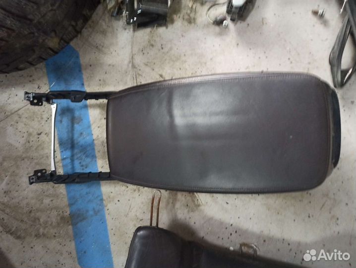 Подлокотник Lexus GS450H