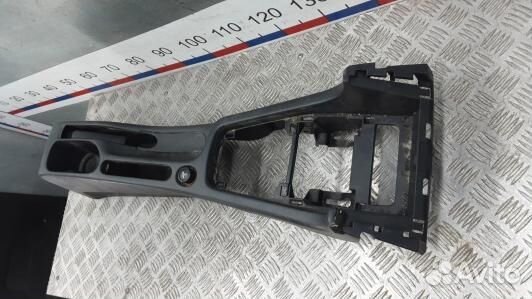 Подлокотник центральный peugeot 406 (3ST13IX01)