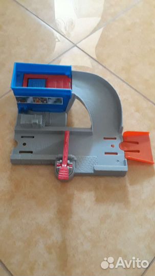 Hot wheels мега гараж + дорога + блокпост