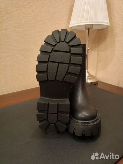 Новые женские ботинки Keddo, 37 р