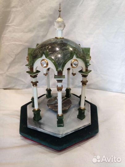 Сень над крестом