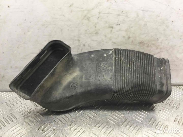 Воздухозаборник Audi A4 Ana