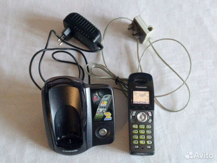 Стационарный телефон на 2 трубки